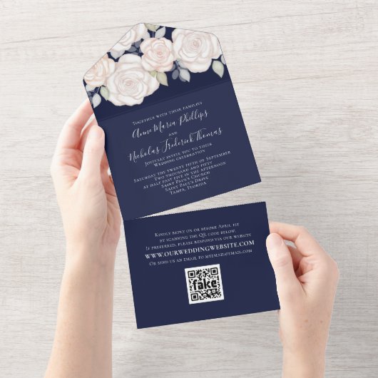 Invitation Tout En Un Moderne Elégante Verdure Florale Aquarelle QR Code (Déchirure)