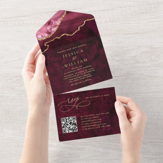Invitation Tout En Un Moderne Golden Burgundy Marble Agate Mariage (Déchirure)