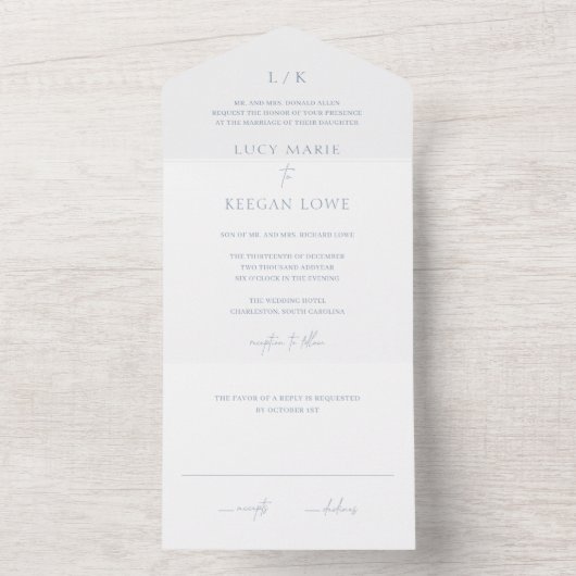Invitation Tout En Un Monogramme intemporel Dusty Bleu élégant mariage (À l'intérieur)