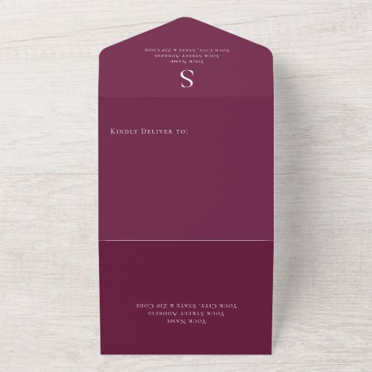 Invitation Tout En Un Monogramme moderne Bourgogne Vin QR Code (Dehors)