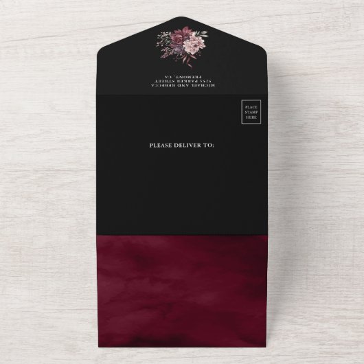 Invitation Tout En Un Moody foncé Floral noir QR Code Mariage (Dehors)