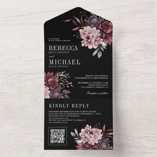Invitation Tout En Un Moody foncé Floral noir QR Code Mariage (À l'intérieur)