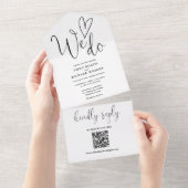 Invitation Tout En Un Nous Aimons Coeur QR Code Mariage noir et blanc (Déchirure)