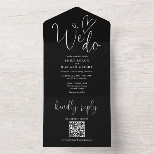 Invitation Tout En Un Nous Aimons Coeur QR Code Mariage noir et blanc (À l'intérieur)