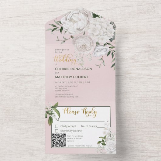 Invitation Tout En Un Peonies blanches rustiques Floral Rose QR Code (À l'intérieur)