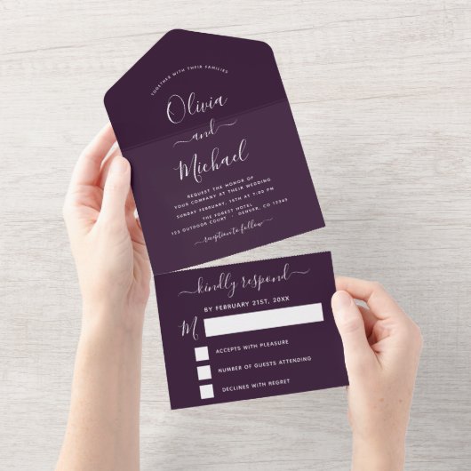 Invitation Tout En Un Plum violet Mariage Typographie moderne RSVP (Déchirure)