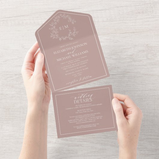 Invitation Tout En Un QR Code Dusty Rose Monogramme de poitrine feuillet (Déchirure)
