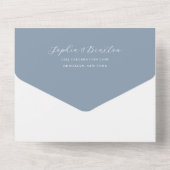 Invitation Tout En Un QR Code Floral Dusty Blue Crest Monogram Mariage (Verso)