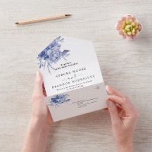 roses bleues rustiques poussiéreuses et autres fle