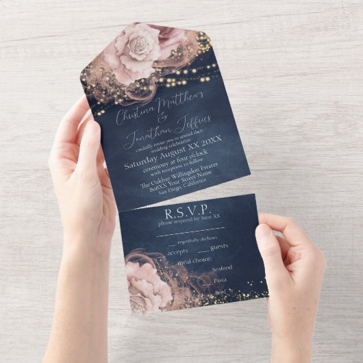 Invitation Tout En Un Roses d'aquarelle romantique sur Dark Navy (Déchirure)