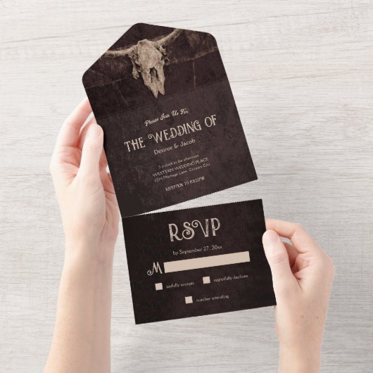 Invitation Tout En Un Rustic Country Western Bull Skull Mariage de textu (Déchirure)