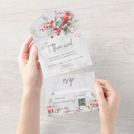 Invitation Tout En Un Rustique Winter Holly & Pine Mariage QR Code (Déchirure)