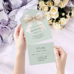 Invitation Tout En Un Sage vert beige crème arc Sweet 16 rsvp<br><div class="desc">Arrière - plan de couleur vert sauge,  décoré d'un grand beige,  arc crème. Personnalisez et ajoutez des noms,  des détails de parti,  la date RSVP,  l'adresse et le nom de retour.</div>
