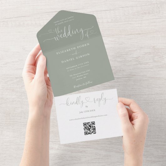 Invitation Tout En Un Script Hearts Sage Green QR Code Mariage (Déchirure)