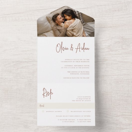Invitation Tout En Un Script manuscrit moderne rouille Mariage photo (À l'intérieur)