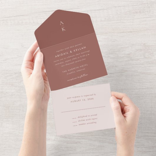 Invitation Tout En Un Simple moderne Brown Monogramme Tons de Terre Mari (Déchirure)