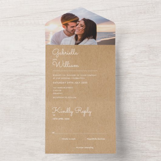 Invitation Tout En Un Simple Script Rustique Kraft Monogramme Mariage ph (À l'intérieur)