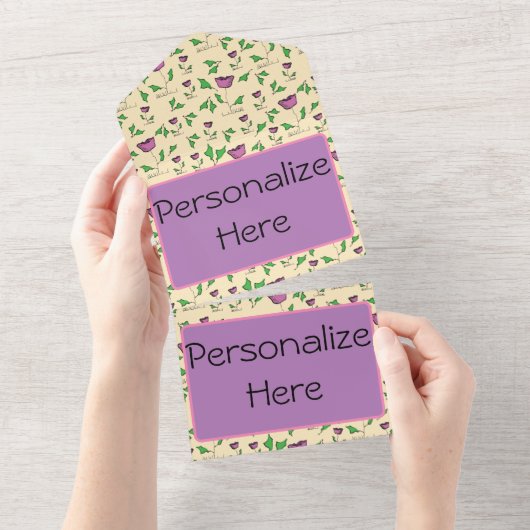 Invitation Tout En Un Tulipes violettes sur arrière - plan jaune (Déchirure)