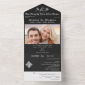Invitation Tout En Un Un journal noir heureux après QR Code Mariage (À l'intérieur)
