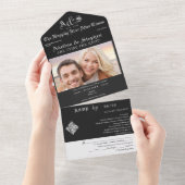 Invitation Tout En Un Un journal noir heureux après QR Code Mariage (Déchirure)