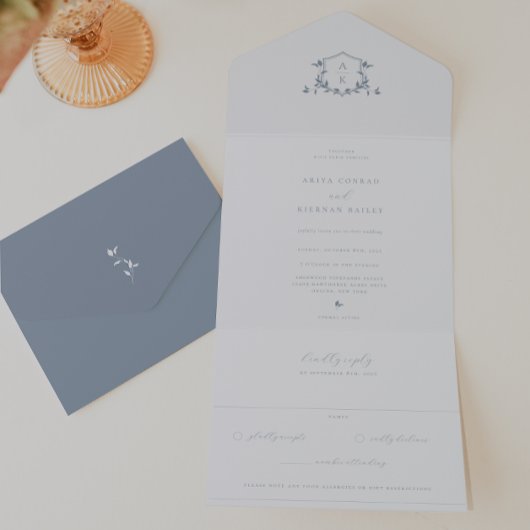 Invitation Tout En Un Vins intemporels Monogramme Mariage Crest