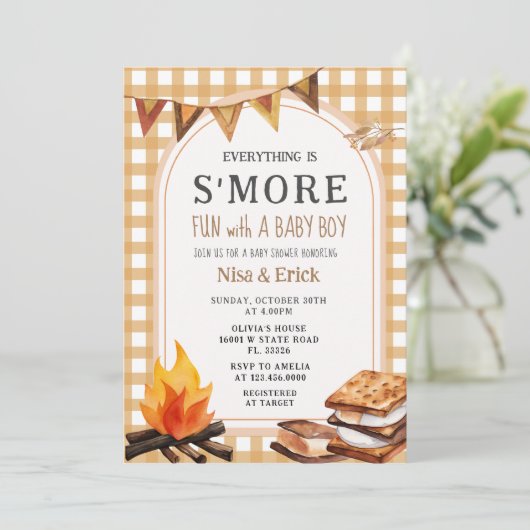 Invitation Tout est S'more Amusant En vichy Baby shower (Debout devant)