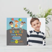 Invitation Trampoline fête d'anniversaire Blue Boys Bounce Ju (Debout devant)