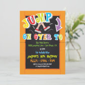 Invitation Trampoline fête d'anniversaire pour garçon ou fill (Debout devant)