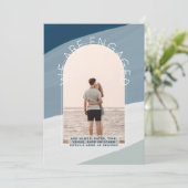 Invitation Trending Engagement | Photo Dusty Blue Stripes  (Debout devant)