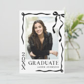 Invitation Trendy Black Bow Ribbon 5 PHOTO Graduation Party (Debout devant)