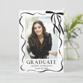 Invitation Trendy Black Bow Ribbon 5 PHOTO Graduation Party (Debout devant)