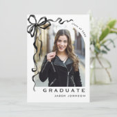Invitation Trendy Neutral Bow Ribbon 5 PHOTO Graduation Party (Debout devant)