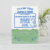 Invitation Trick du chapeau bleu de football, 3e anniversaire (Debout devant)