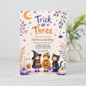 Invitation Trick or Three Cute Fun Halloween 3e Anniversaire (Debout devant)