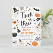 Invitation Trick or Three Halloween 3e Anniversaire Fête Mign (Debout devant)