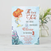Invitation Trois dans la mer Orange Sirène 3e anniversaire (Debout devant)
