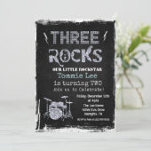 Invitation Trois Rocks Rockstar Drum set 3e anniversaire (Debout devant)