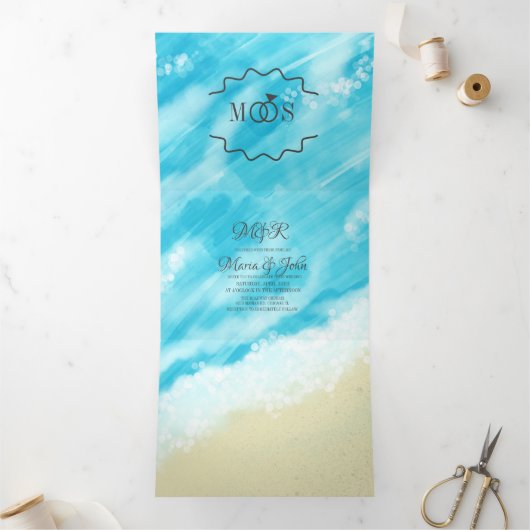 Invitation Trois Volets Blue Beach Waves et Sand Bokeh Lights (Intérieur)