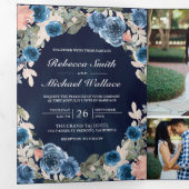 Invitation Trois Volets Blush Rose Navy Blue Floral Midnight Photo Mariage (Intérieur en premier)