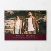 Invitation Trois Volets Burgundy Minimal Arch Photo QR code Wedding (Page de couverture)