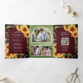Invitation Trois Volets Burgundy Wood Sunflower Photo Arch QR Code Mariage (Intérieur)