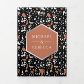 Invitation Trois Volets Carrelage Terrazzo Noir Code QR Mariage Terracotta (Page de couverture)
