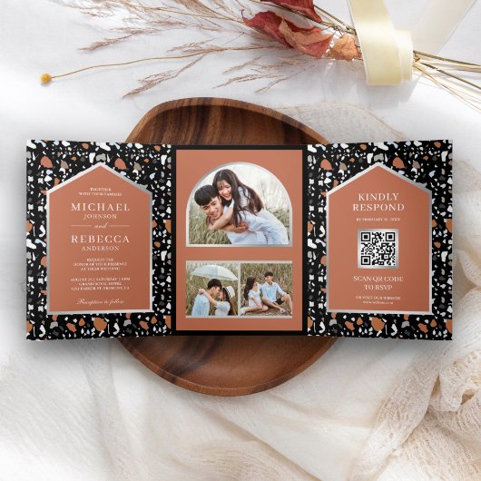Invitation Trois Volets Carrelage Terrazzo Noir Code QR Mariage Terracotta