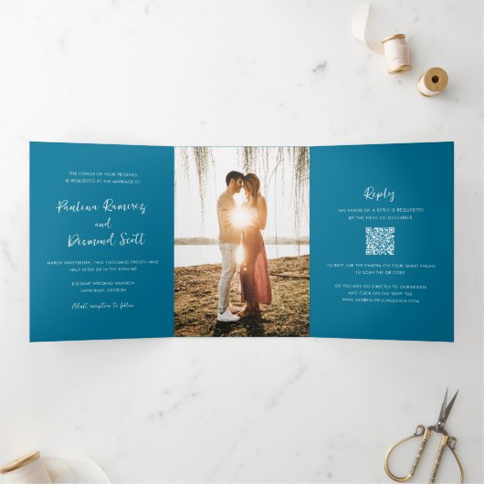 Invitation Trois Volets Code QR bleu moderne Mariage simple (Intérieur)