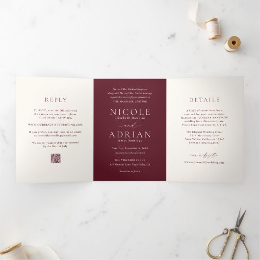 Invitation Trois Volets Code QR Burgundy Classique Mariage Élégant (Intérieur)