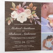 Invitation Trois Volets Code QR de mariage en bois de grange floral ivoire (Intérieur en premier)