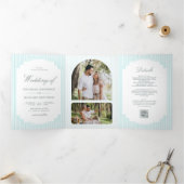 Invitation Trois Volets Code QR de mariage rayé bleu pastel classique (Intérieur)
