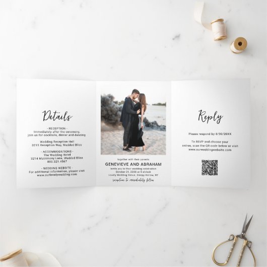 Invitation Trois Volets Code QR de photo noir et blanc propre mariage mode (Intérieur)