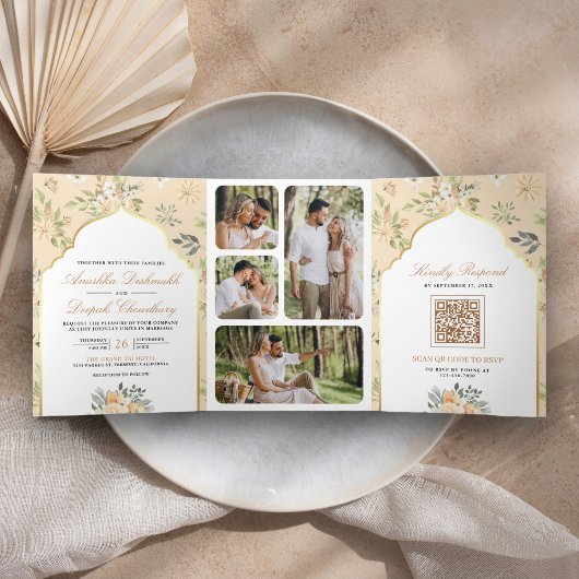 Invitation Trois Volets Code QR Fleurs Pastel Peach Mariage Indien