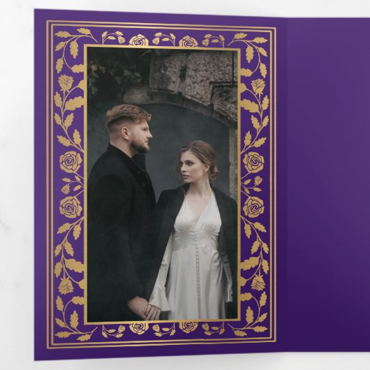 Invitation Trois Volets Code QR Mariage d'épée médiévale violette (Intérieur en premier)